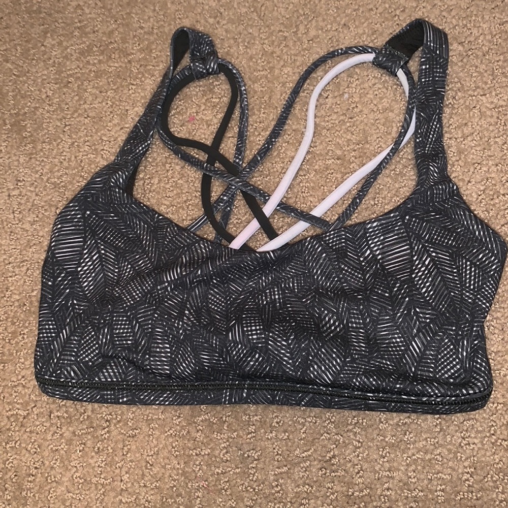 Lululemon Free to Be Bra. Green printed Bra. Size 4